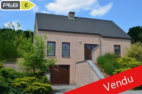 Mont-Godinne, récente villa avec garage