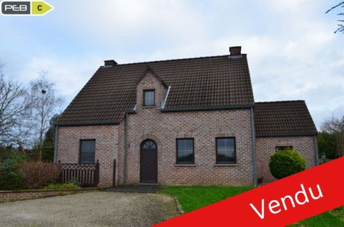 Malonne, récente villa 4 chambres sur ± 36 ares