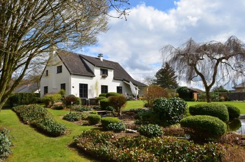 Villa en parfait état avec terrain à bâtir