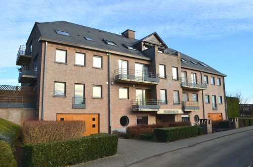 Rez-de-chaussée avec parking et cave