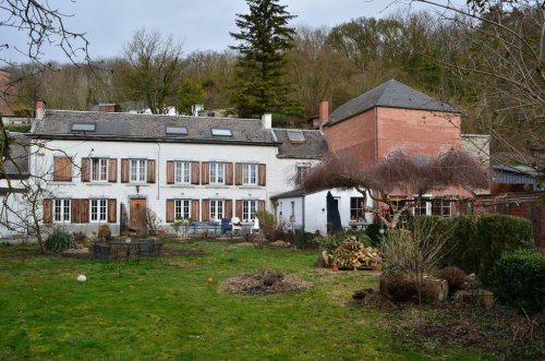 Imposante maison en pierre