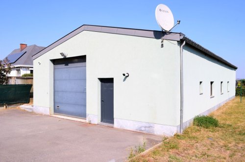 Entrepôt plus maison