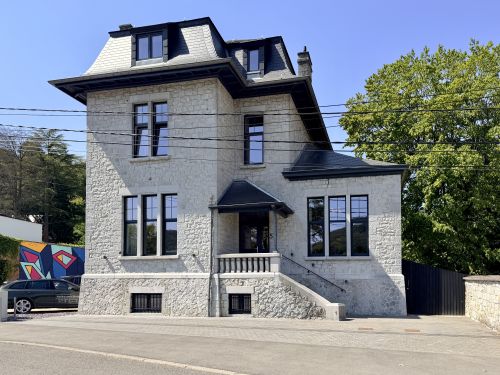 Propriété en face de la Meuse