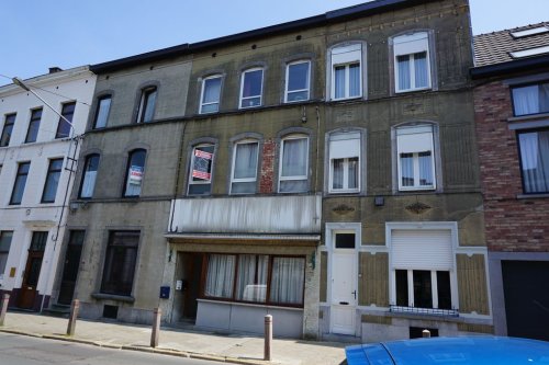 Spacieux rez-de-chaussée, 1 chambre, cour