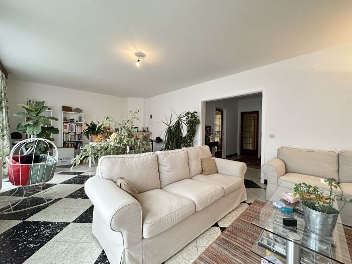 Lumineux appartement 2 chambres à Jambes