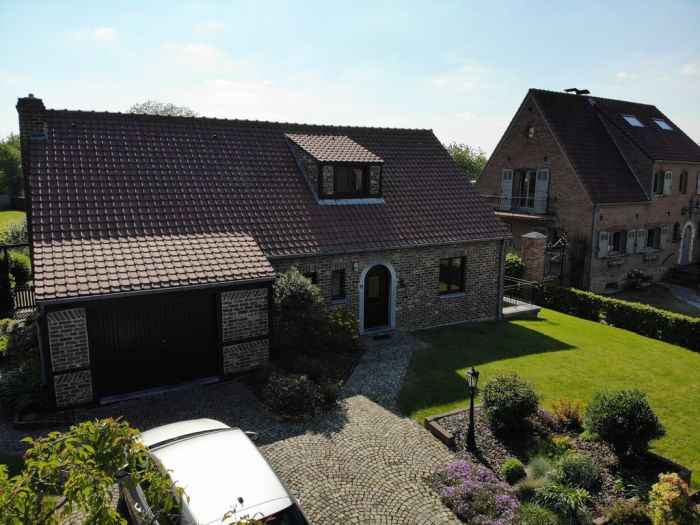 Villa idéalement située et en parfait état
