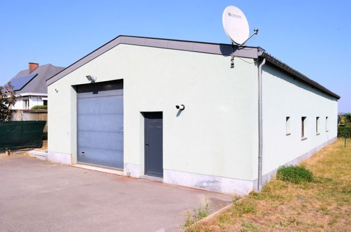 Entrepôt plus maison